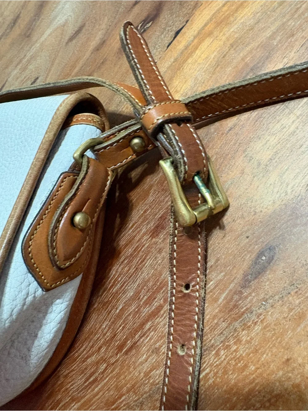 Dooney & Bourke White and Brown Pebbled Leather Crossbody Bag - Picture 3 of 9
